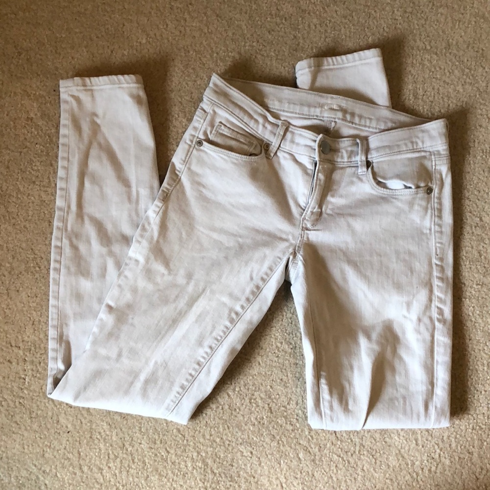 Light Grey LOFT jeans size 26/2. Modern skinny fit